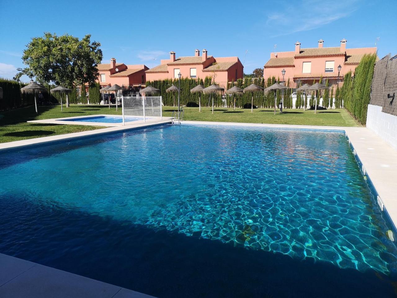 Villa Aznalcazar Sanlucar la Mayor Bagian luar foto